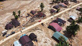 Viele Dörfer sind in den Schlammassen versunken.