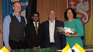 Die B&uuml;rgermeister der Pfarreiengemeinschaft gratulierten.