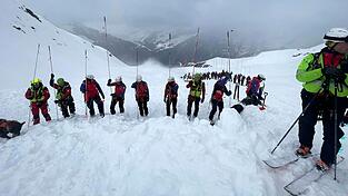 Mehr als 60 Rettungskr&auml;fte waren bei der Suche im Einsatz.