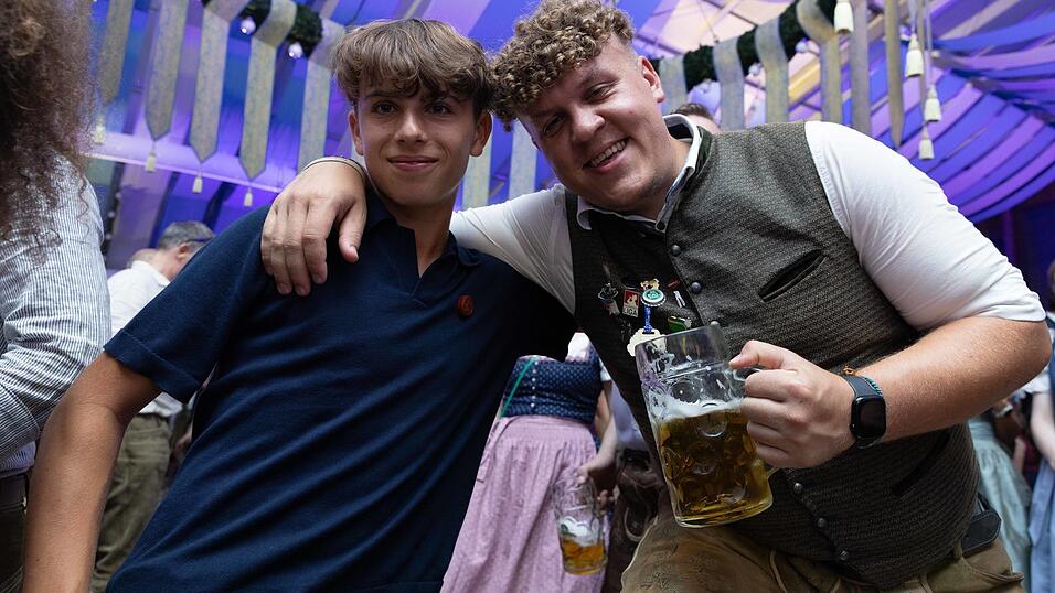 Die Partybilder vom Freitag, 7. August, aus dem Festzelt Wenisch. Die Partybilder vom Freitag, 7. August, aus dem Festzelt Wenisch.