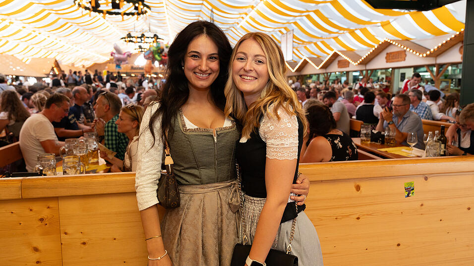 Die Partybilder vom Freitag, 18. August 2023, aus dem Festzelt Nothaft. Die Partybilder vom Freitag, 18. August 2023, aus dem Festzelt Nothaft.