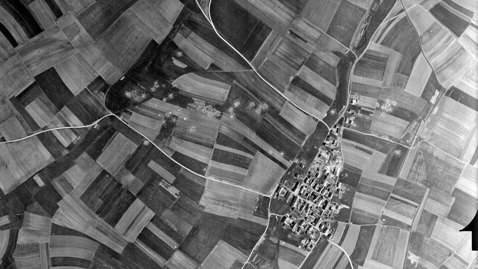 Das Luftbild verdeutlicht das Ausma&szlig; der Sch&auml;den. Das bitterste Ereignis war aber der Tod von drei unschuldigen Menschen, die ums Leben kamen.