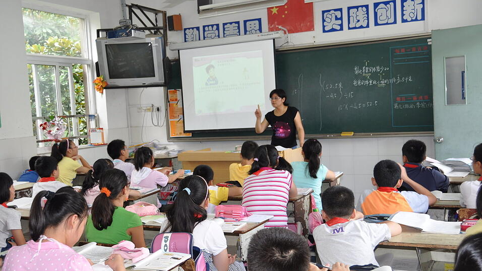 Stefanie Maier hat ihre Oma in China besucht. Bei der Gelegenheit ist sie eine Woche auf eine chinesische Grundschule gegangen.