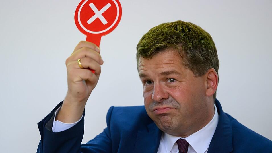 Sven Schulze m&ouml;chte der AfD die rote Karte zeigen.