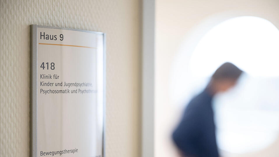 Dr. Susanne Wangler behandelt seit Jahren Jugendliche in akuten Krisen (Symbolfoto) Dr. Susanne Wangler behandelt seit Jahren Jugendliche in akuten Krisen (Symbolfoto)