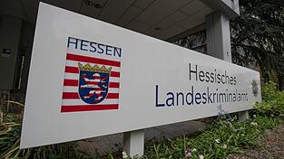 Die weiteren Ermittlungen in dem Fall werden durch das Hessische Landeskriminalamt, die Staatsanwaltschaft Wiesbaden und das Zollfahndungsamt Frankfurt geführt. (Symbolbild) Die weiteren Ermittlungen in dem Fall werden durch das Hessische Landeskriminalamt, die Staatsanwaltschaft Wiesbaden und das Zollfahndungsamt Frankfurt geführt. (Symbolbild)