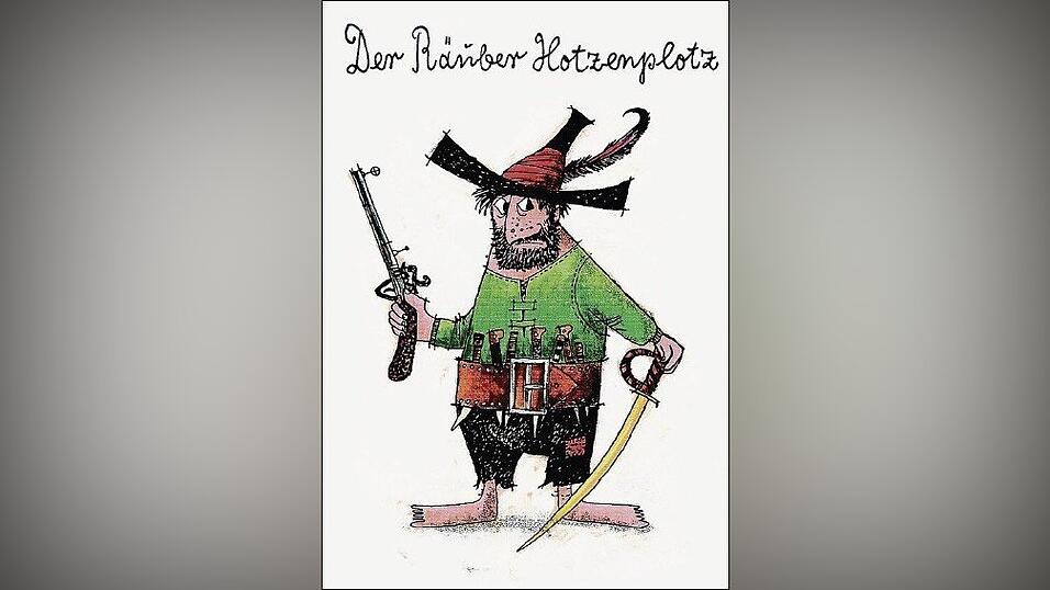 Der erste Band &uuml;ber den R&auml;uber Hotzenplotz, den R&auml;uber mit den sieben Messern, ist in 30 Sprachen &uuml;bersetzt worden. (Foto: Thienemann Verlag)