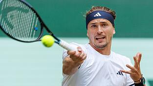 Alexander Zverev zeigte im Achtelfinale des Rasenturniers in Halle einen guten Auftritt. Alexander Zverev zeigte im Achtelfinale des Rasenturniers in Halle einen guten Auftritt.