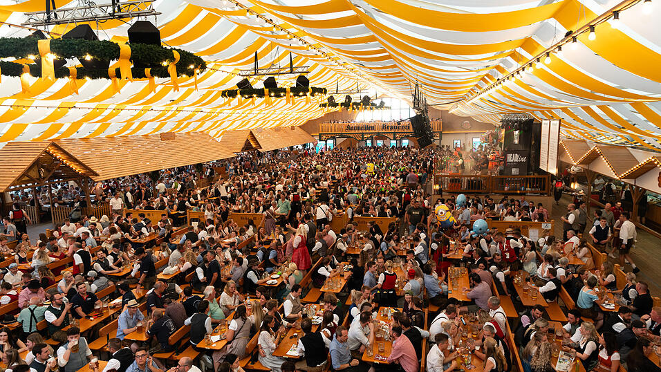 Die Partybilder vom Samstag, 17. August, aus dem Festzelt Nothaft. Die Partybilder vom Samstag, 17. August, aus dem Festzelt Nothaft.