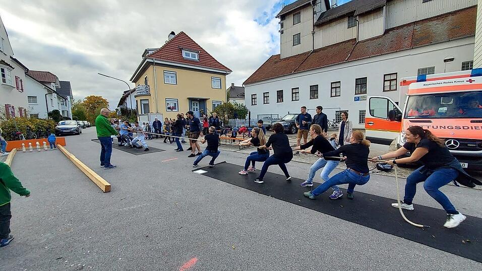 Auch in diesem Jahr wird der Wettbewerb zwischen den Teams unter anderem ein Tauziehen um den Sieg werden. Auch in diesem Jahr wird der Wettbewerb zwischen den Teams unter anderem ein Tauziehen um den Sieg werden.