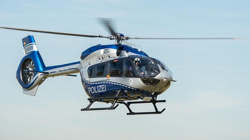 Im oberfr&auml;nkischen Kemmern wurde ein Polizeihubschrauber w&auml;hrend eines &Uuml;bungsflugs gezielt mit Feuerwerksk&ouml;rpern beschossen. (Symbolbild)
