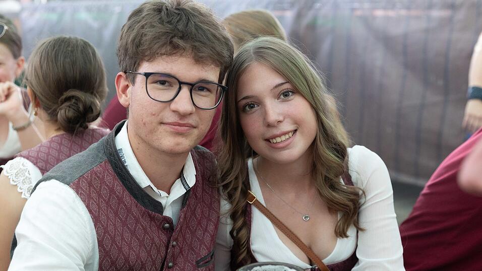 Die Partybilder vom Montag, 10. August, aus dem Festzelt Wenisch. Die Partybilder vom Montag, 10. August, aus dem Festzelt Wenisch.