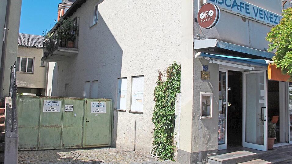 Das grüne Tor bleibt verschlossen. Zu viel ist vorgefallen, vor allem nachts.