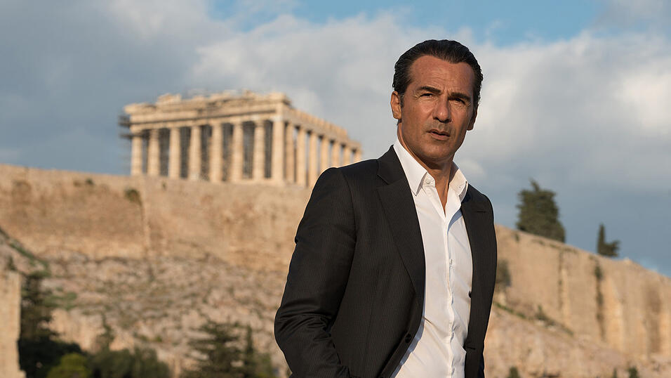 Erol Sander als Ermittler Mehmet Ökazin in der Krimireihe 'Mordkommission Istanbul'. Sein nächstes Projekt: 'Im Zeichen des Drachen' von Enrico Saller. Erol Sander als Ermittler Mehmet Ökazin in der Krimireihe 'Mordkommission Istanbul'. Sein nächstes Projekt: 'Im Zeichen des Drachen' von Enrico Saller.