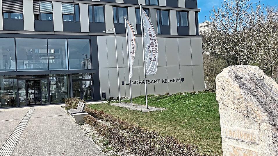 Der Finanzbedarf des Landkreises Kelheim wächst. Eine Entwicklung, die den Kommunalpolitikern zunehmend Sorge bereitet. Der Finanzbedarf des Landkreises Kelheim wächst. Eine Entwicklung, die den Kommunalpolitikern zunehmend Sorge bereitet.