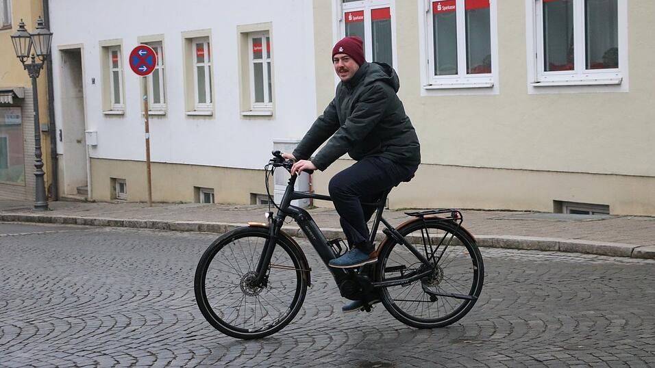 Ludwig Kerscher ist gern ist mit dem E-Bike unterwegs. Ludwig Kerscher ist gern ist mit dem E-Bike unterwegs.