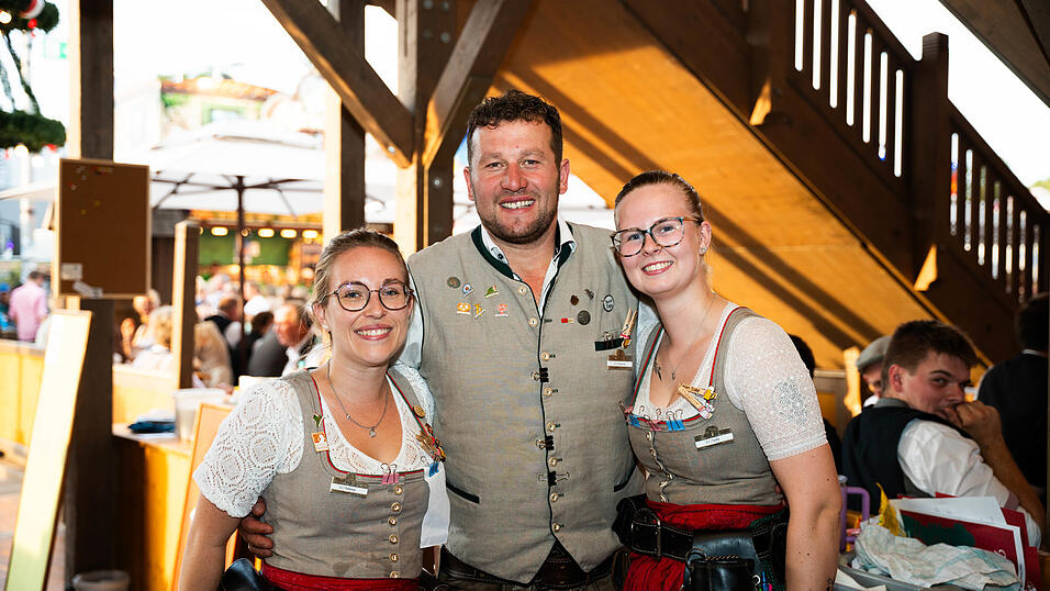Die Partybilder vom Sonntag, 16. August, aus dem Festzelt Krönner. Die Partybilder vom Sonntag, 16. August, aus dem Festzelt Krönner.