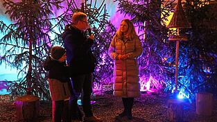 Bürgermeisterin Sibylle Entwistle dankte allen, die den Markt ermöglichen und wünschte bei dem besonderen Highlight im Jahreskalender wunderbare Stunden.