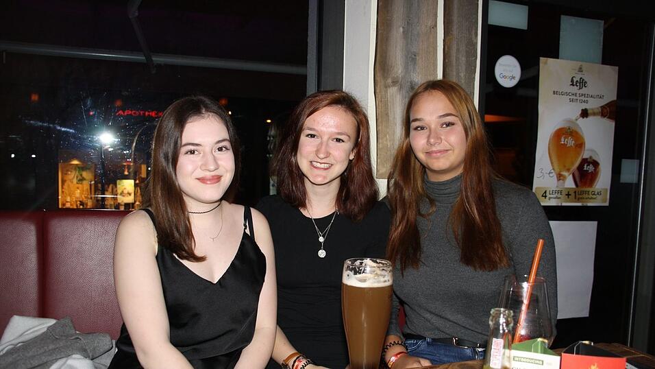 Musik überall: Bei der CHAMpions-Night war einiges geboten in der Chamer Innenstadt. Musik überall: Bei der CHAMpions-Night war einiges geboten in der Chamer Innenstadt.