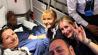 Auf dem Flug aus dem Senegal nach Italien hat eine Passagierin ein Kind zur Welt gebracht. (Foto: Handout)