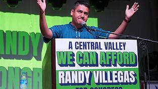 Der Immigranten-Sohn Randy Villegas hat gute Chancen auf einen Wahlsieg für die Demokraten. Der Immigranten-Sohn Randy Villegas hat gute Chancen auf einen Wahlsieg für die Demokraten.