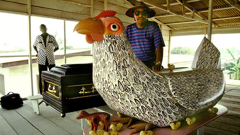 Kreative Sarg-Gestaltung in Ghana