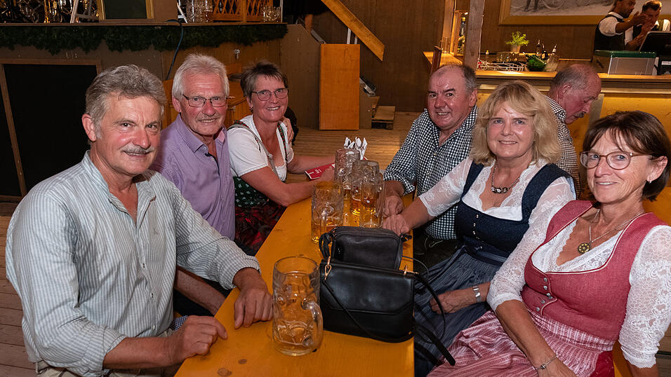 Die Partybilder vom Sonntag, 13. August 2023, aus dem Festzelt Krönner. Die Partybilder vom Sonntag, 13. August 2023, aus dem Festzelt Krönner.