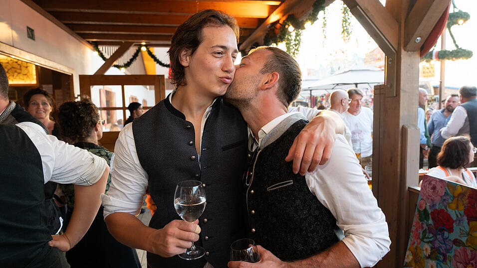 Die Partybilder vom Freitag, 16. August 2024, aus dem Festzelt Kr&ouml;nner.