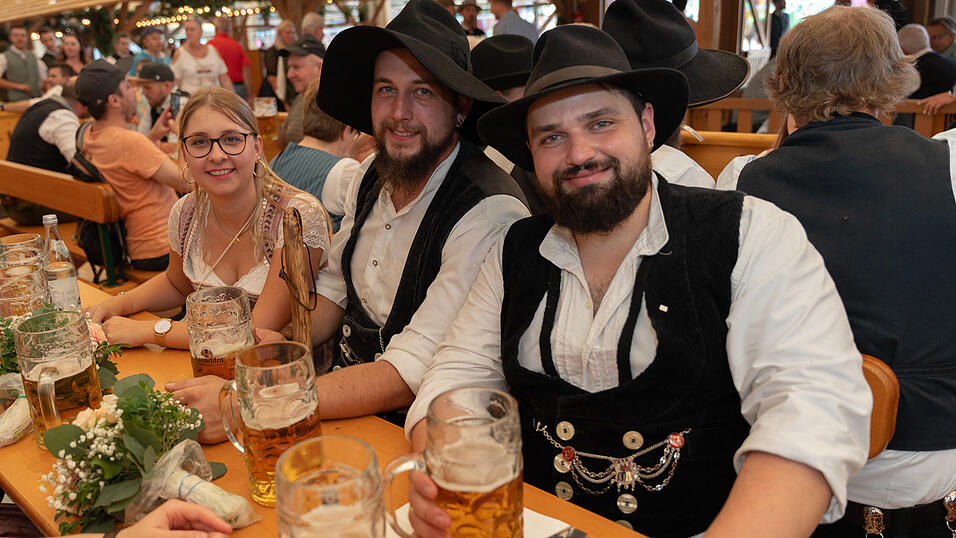 Die Partybilder vom Freitag, 11. August 2023, aus dem Festzelt Nothaft. Die Partybilder vom Freitag, 11. August 2023, aus dem Festzelt Nothaft.