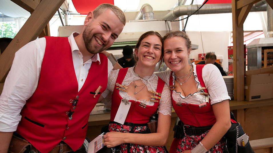 Die Partybilder vom Dienstag, 12. August, aus dem Festzelt Greindl. Die Partybilder vom Dienstag, 12. August, aus dem Festzelt Greindl.
