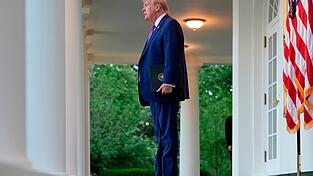 Die USA planten f&uuml;r Dienstag laut Trump einen Angriff auf den Iran (Archivbild).