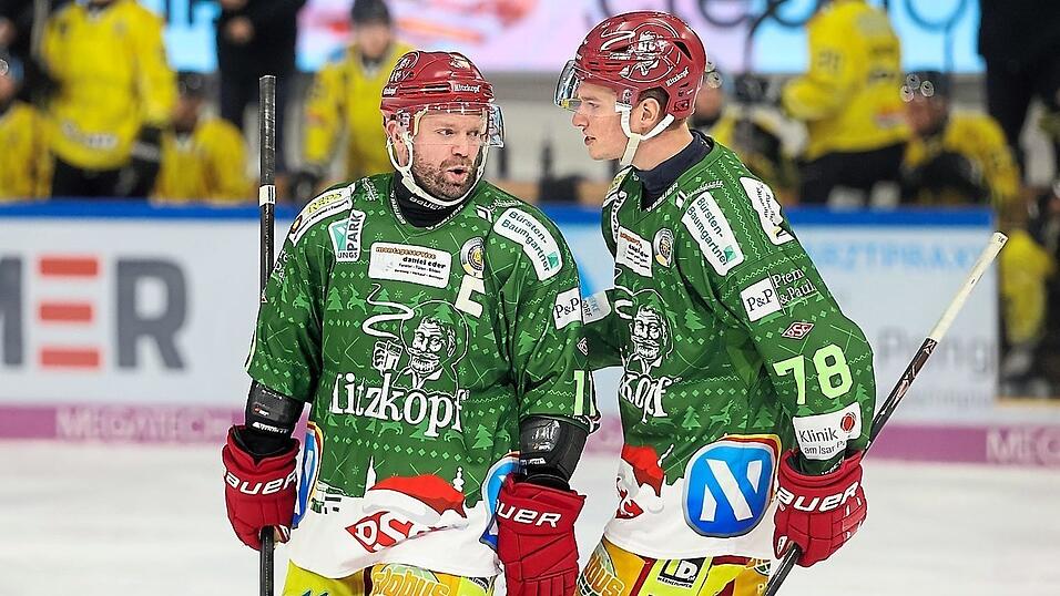 DSC-Kapit&auml;n Curtis Leinweber (l.) und Harrison Roy sprachen sich auch in Bad T&ouml;lz oftmals ab, was sich auszahlte.