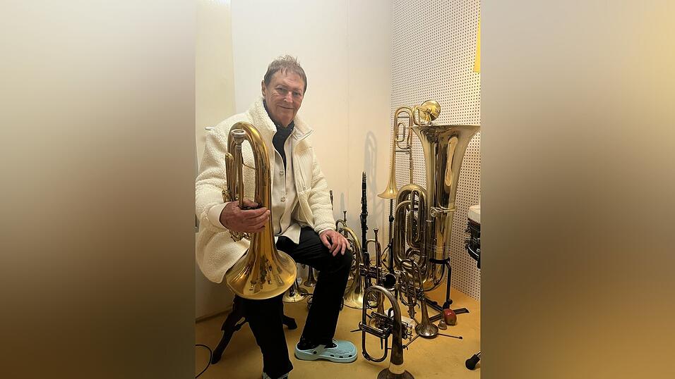 Zum Sortiment Buchners z&auml;hlen auch mehrere Blasinstrumente.