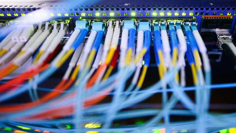 Was würde passieren, wenn von der AfD eingesetzte Beamte auf sicherheitsrelevante Daten zugreifen könnten, fragen sich Innenpolitiker anderer Parteien. (Symbolbild)