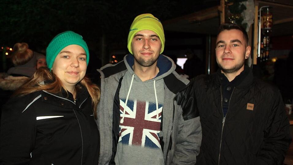 Bei einem schweren Unfall in der Gemeinde Frontenhausen sind zwei Menschen verletzt worden. Bei einem schweren Unfall in der Gemeinde Frontenhausen sind zwei Menschen verletzt worden.