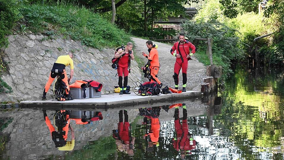 In der französischen Stadt Rennes wurde ein lebloser elf Jahre alter Junge im Uferbereich eines Flusses entdeckt. (Archivbild) In der französischen Stadt Rennes wurde ein lebloser elf Jahre alter Junge im Uferbereich eines Flusses entdeckt. (Archivbild)