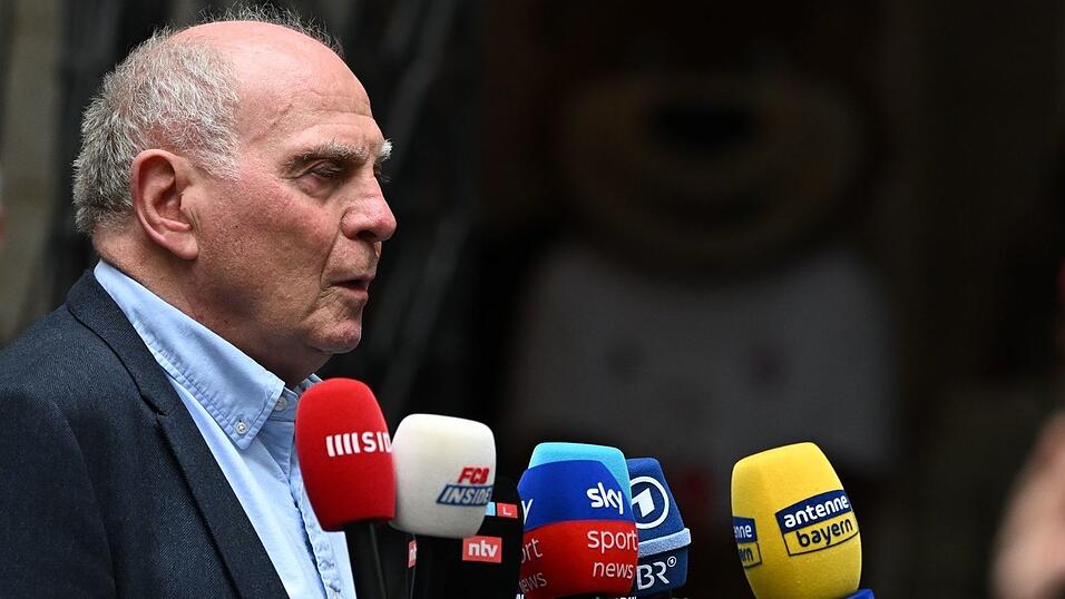 Uli Hoeneß lobt den Bundestrainer für eine Personalentscheidung. (Archivbild) Uli Hoeneß lobt den Bundestrainer für eine Personalentscheidung. (Archivbild)