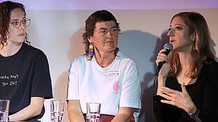 Helen Oppermann (von links), Claudia Alkofer und Judith Greif.