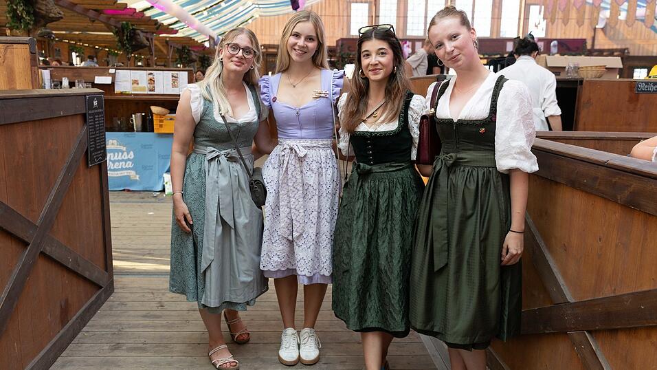 Die Partybilder vom Sonntag, 9. August, aus dem Festzelt Wenisch. Die Partybilder vom Sonntag, 9. August, aus dem Festzelt Wenisch.