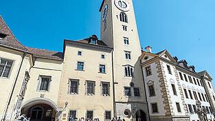 Arbeitsplatz f&uuml;r einen Teil der Angestellten in der Stadtverwaltung: das Alte Rathaus.