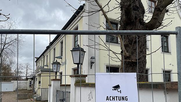 Vorsicht, Kamera! In der leer stehenden &bdquo;Insel&ldquo; gab es &Auml;rger mit Einbrechern.