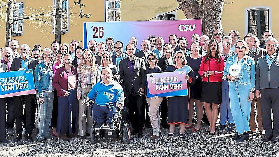 Bei der Aufstellungsversammlung der Regensburger CSU im April war die Tafel-Vorsitzende noch dabei. Bei der Aufstellungsversammlung der Regensburger CSU im April war die Tafel-Vorsitzende noch dabei.