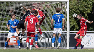 Landaus Florian Reitberger (r.) sorgte mit seinem Kopfballtreffer für die 1:0-Führung der Bergstädter. Landaus Florian Reitberger (r.) sorgte mit seinem Kopfballtreffer für die 1:0-Führung der Bergstädter.