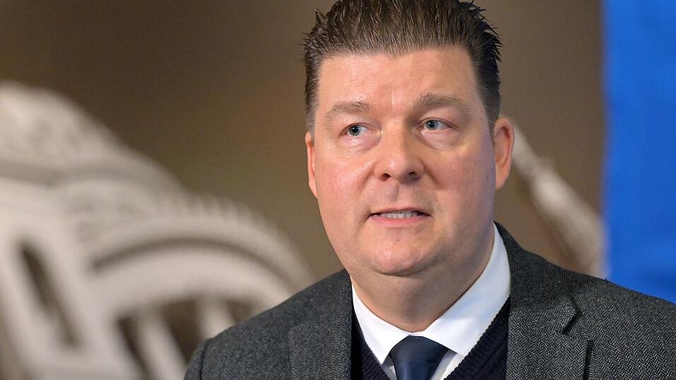 Hamburgs Finanzsenator Dressel sieht keine M&ouml;glichkeit, dass Besch&auml;ftigte im &ouml;ffentlichen Dienst der L&auml;nder die Pr&auml;mie erhalten k&ouml;nnen. (Archivbild)