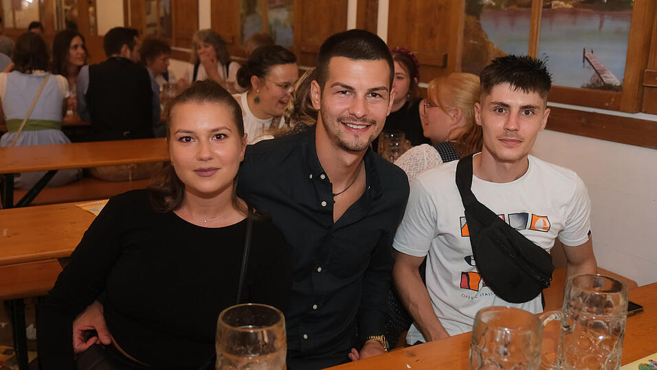 Die Partybilder vom Dienstag, 15. August 2023, aus dem Festzelt Greindl. Die Partybilder vom Dienstag, 15. August 2023, aus dem Festzelt Greindl.