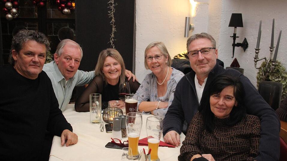 In der Landshuter Weinstube Isarklause fand am Samstag eine Schlagerparty statt. In der Landshuter Weinstube Isarklause fand am Samstag eine Schlagerparty statt.