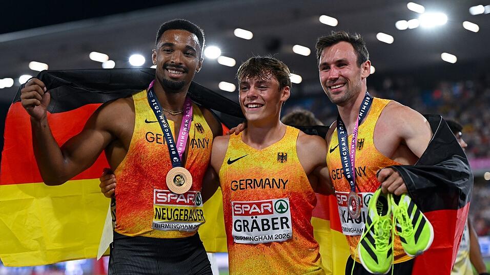 Das deutsche Zehnkampf-Trio Leo Neugebauer (l-r), Amadeus Gräber und Niklas Kaul nach dem spannenden EM-Zehnkampf. Das deutsche Zehnkampf-Trio Leo Neugebauer (l-r), Amadeus Gräber und Niklas Kaul nach dem spannenden EM-Zehnkampf.