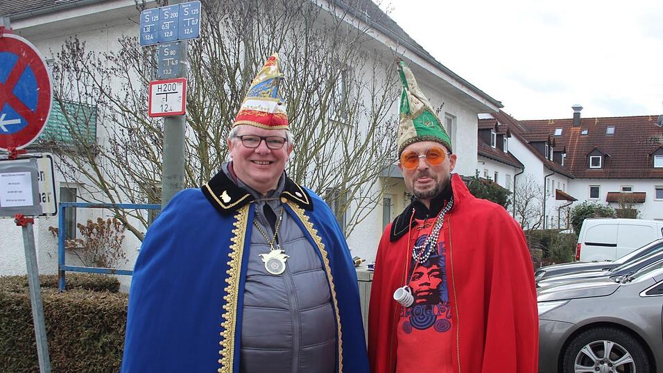 Viele Faschings-Fans haben sich am Samstag den Umzug in Langenbach angesehen. Viele Faschings-Fans haben sich am Samstag den Umzug in Langenbach angesehen.