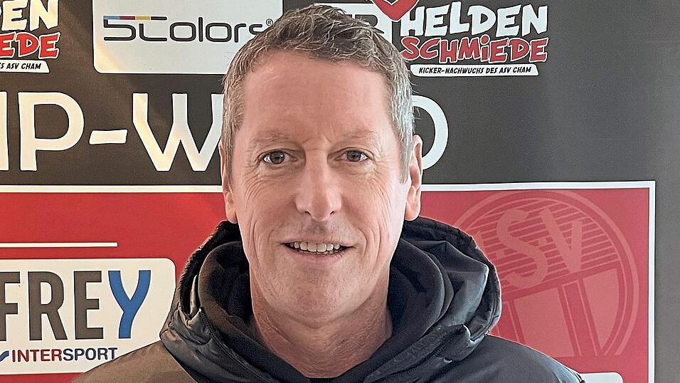 R&uuml;diger Altmann, Vorstand Finanzen der Abteilung Fu&szlig;ball beim ASV Cham, kann sich den Aufstieg des Vereins in die Regionalliga vorstellen.