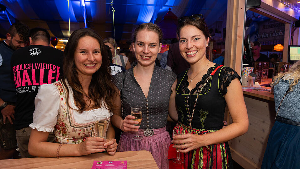 Die Partybilder vom Donnerstag, 17. August 2023, aus dem Festzelt Reisinger. Die Partybilder vom Donnerstag, 17. August 2023, aus dem Festzelt Reisinger.